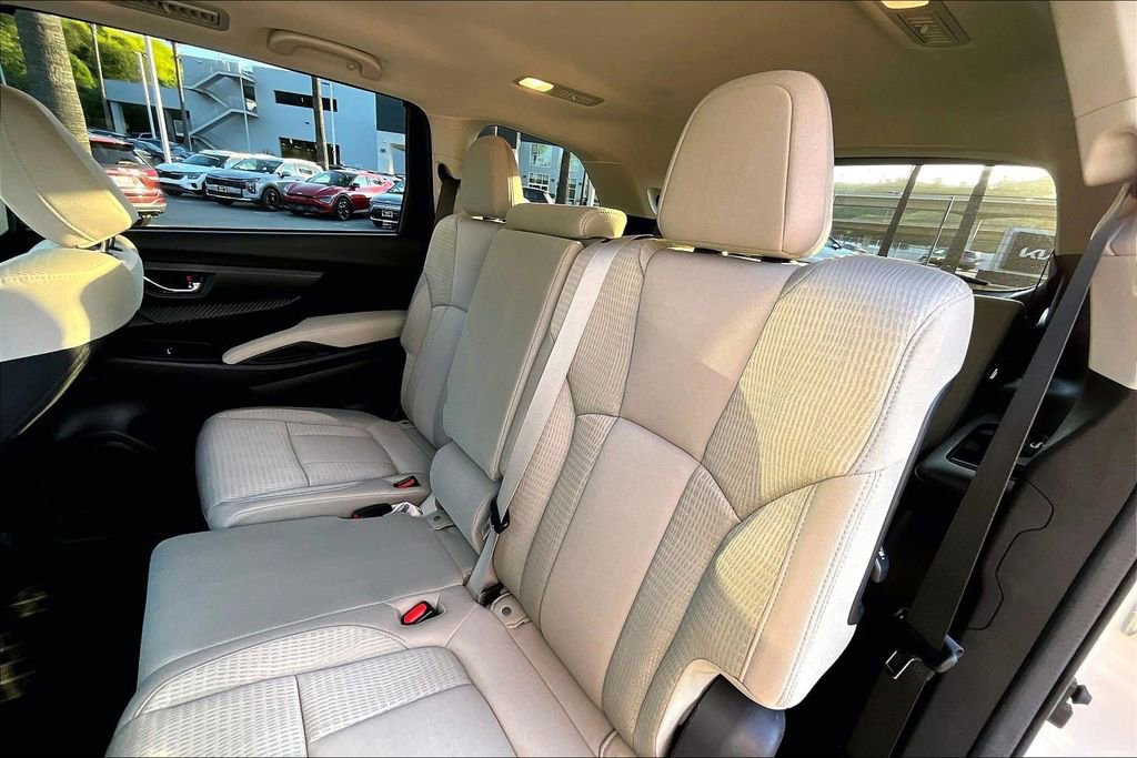 Used 2024 Subaru Ascent Premium w/ Convenience Package image 15