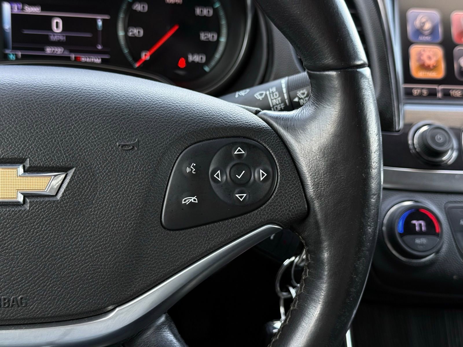 Used 2017 Chevrolet Impala LT image 33