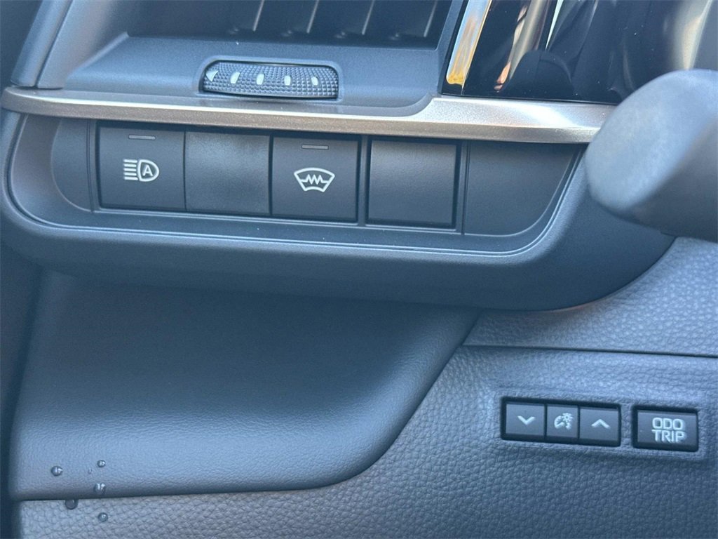 New 2026 Toyota Crown Platinum image 26