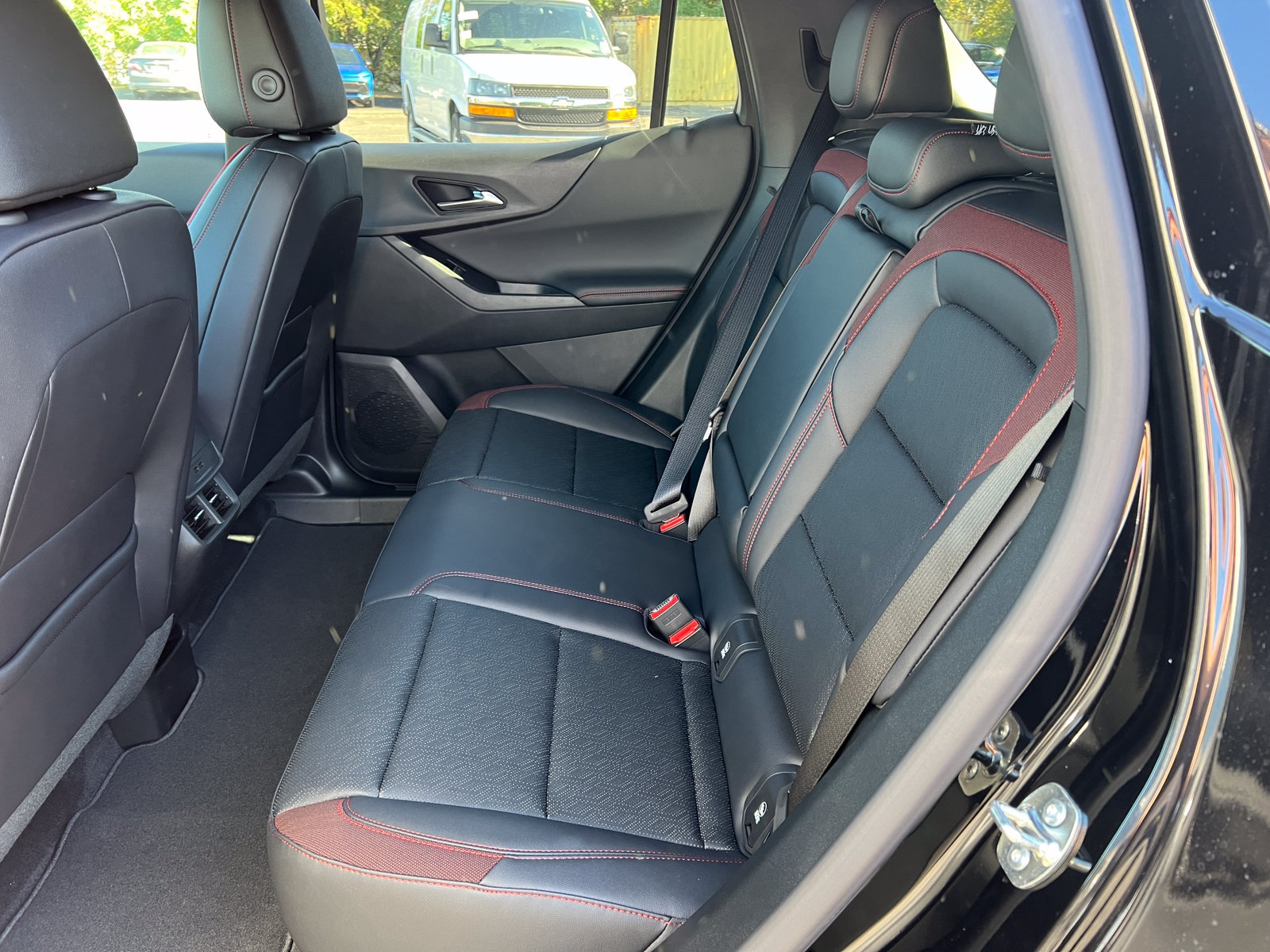 New 2027 Chevrolet Equinox RS w/ Safety and Technology Package AWD/4WD image 5
