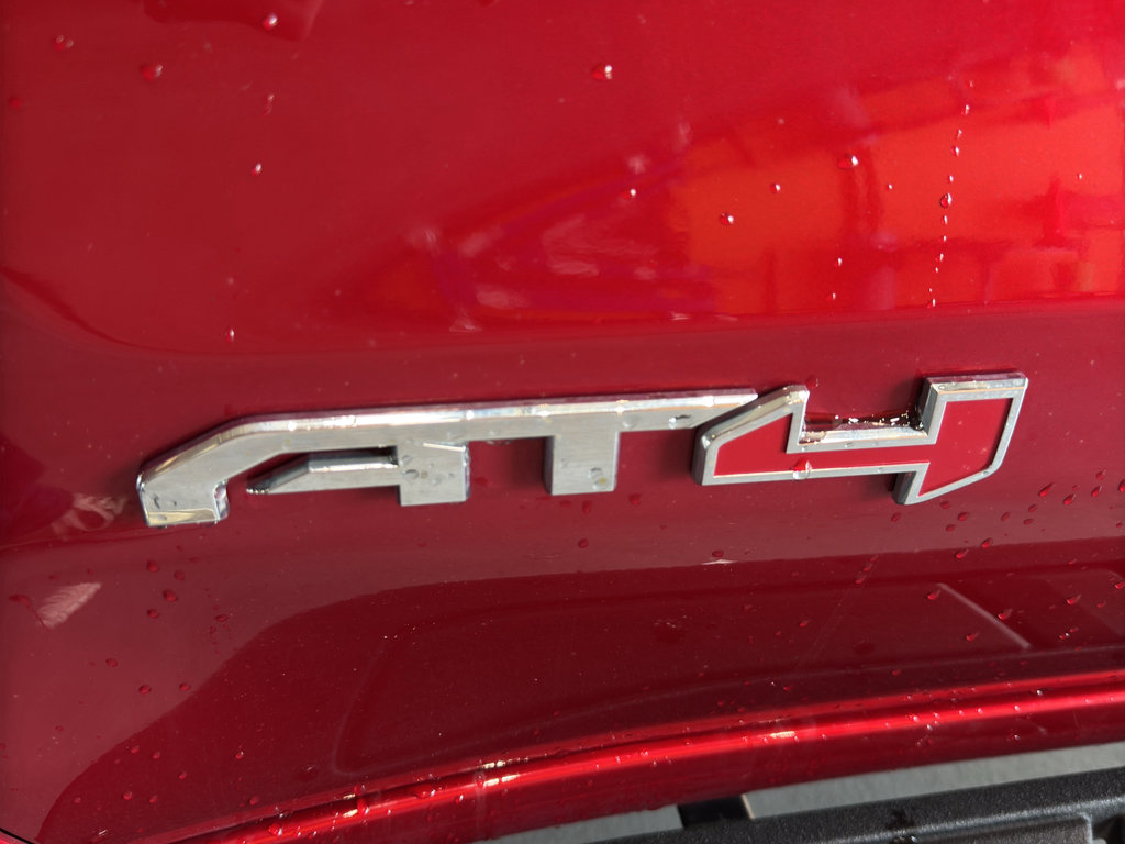 Used 2025 GMC Sierra 1500 AT4 w/ Technology Package AWD/4WD image 12