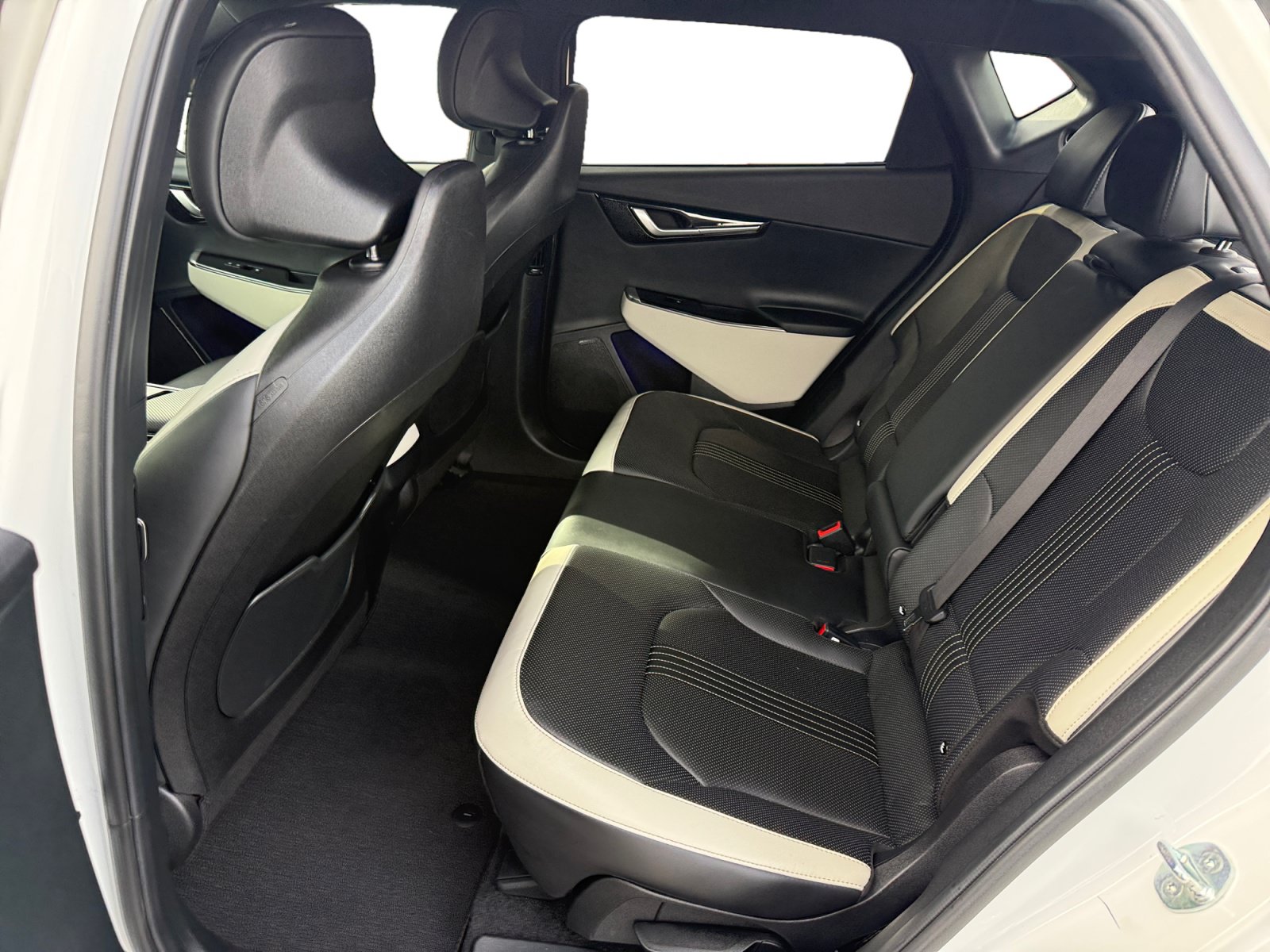 Used 2024 Kia EV6 GT-Line RWD image 16