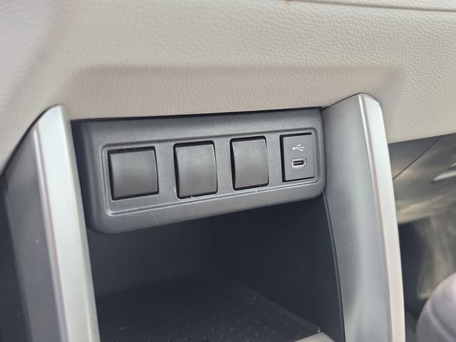 Used 2024 Toyota Corolla Cross L FWD image 26