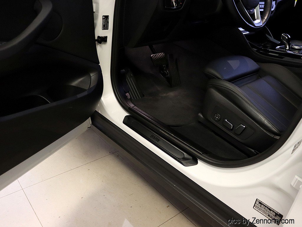 Certified 2024 BMW X4 xDrive30i image 28