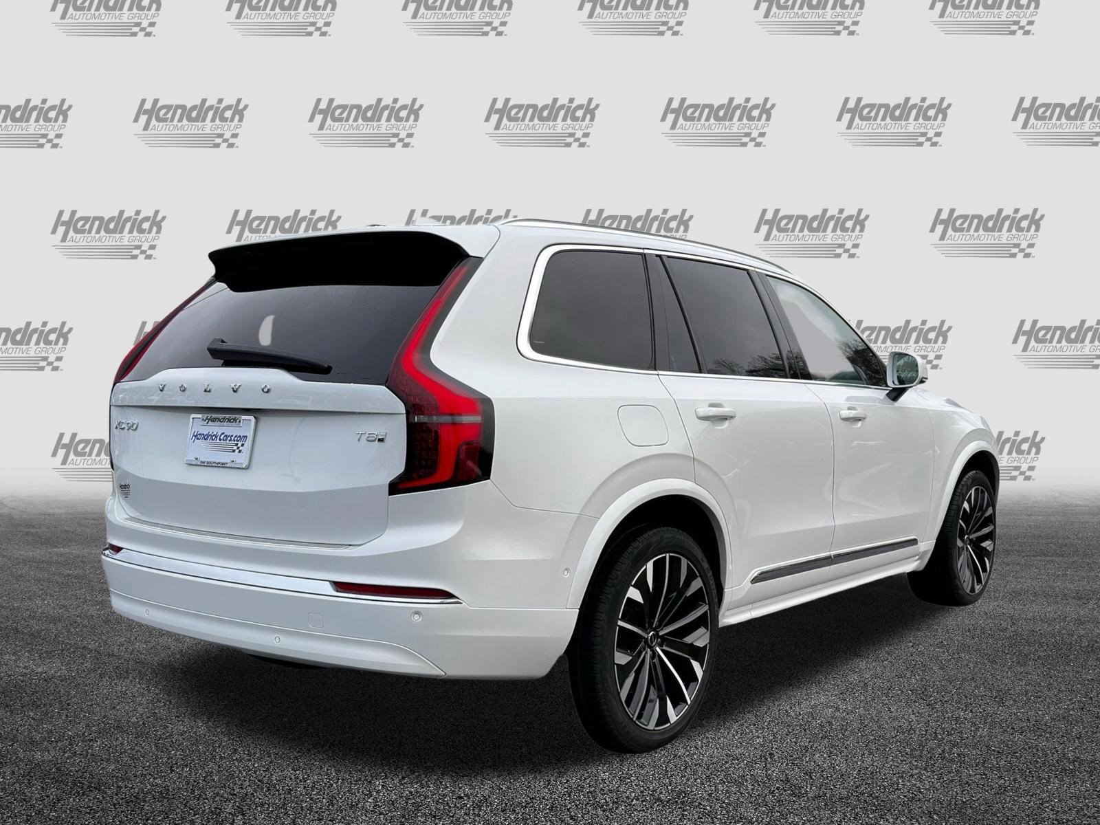 Used 2025 Volvo XC90 T8 Ultra image 10