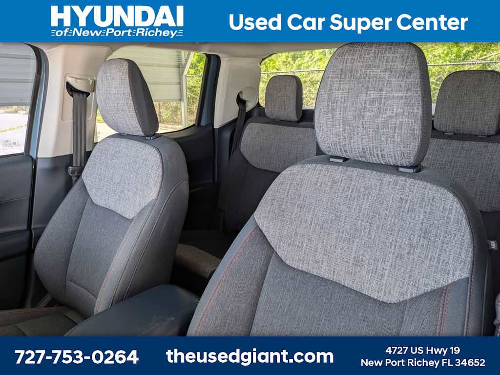 Used 2022 Ford Maverick XLT image 7