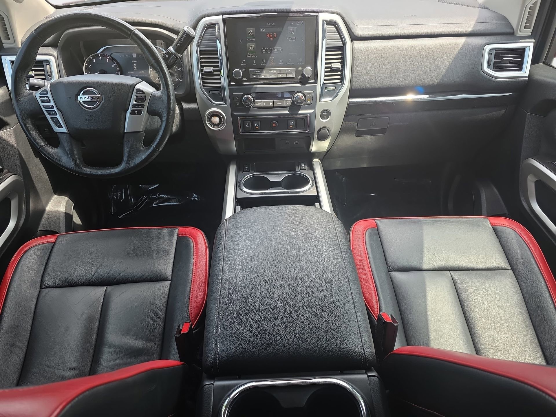 Used 2020 Nissan Titan SV w/ SV Convenience Package RWD image 9