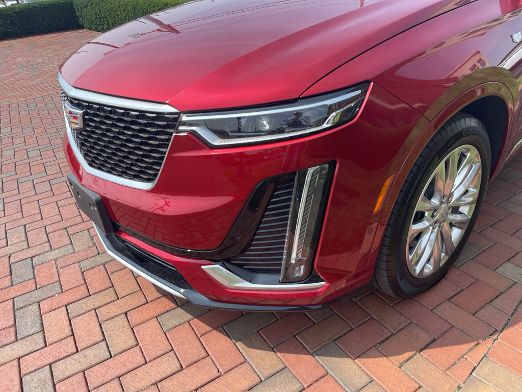 Used 2023 Cadillac XT6 Premium Luxury w/ Platinum Package AWD/4WD image 2