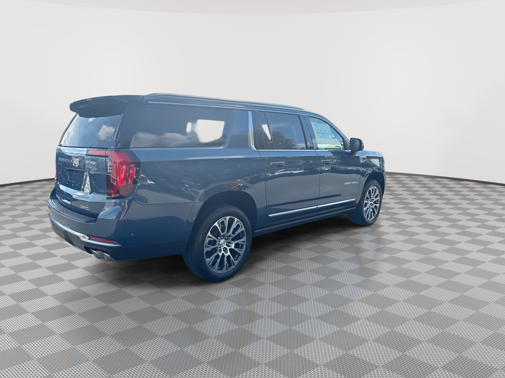 New 2026 GMC Yukon XL Denali w/ Denali Reserve Package AWD/4WD image 8