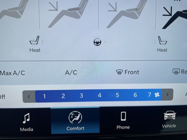 New 2026 Chrysler Pacifica Select w/ S Appearance Package image 25