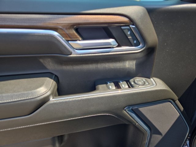 Used 2023 Chevrolet Silverado 1500 LT AWD/4WD image 11