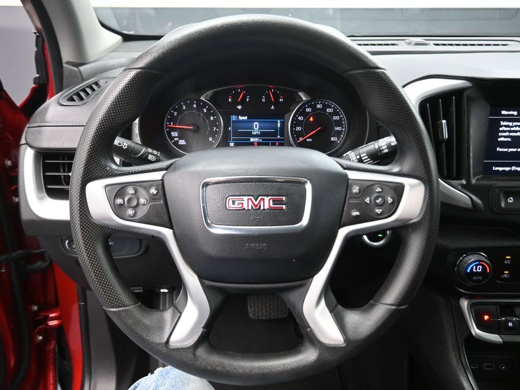Used 2024 GMC Terrain SLE w/ Driver Convenience Package image 6