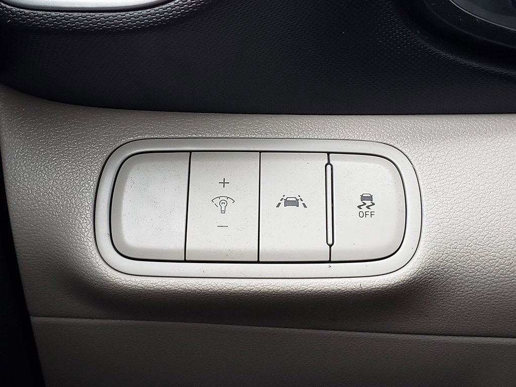 Used 2020 Hyundai Venue SEL w/ Convenience + Premium Package image 29