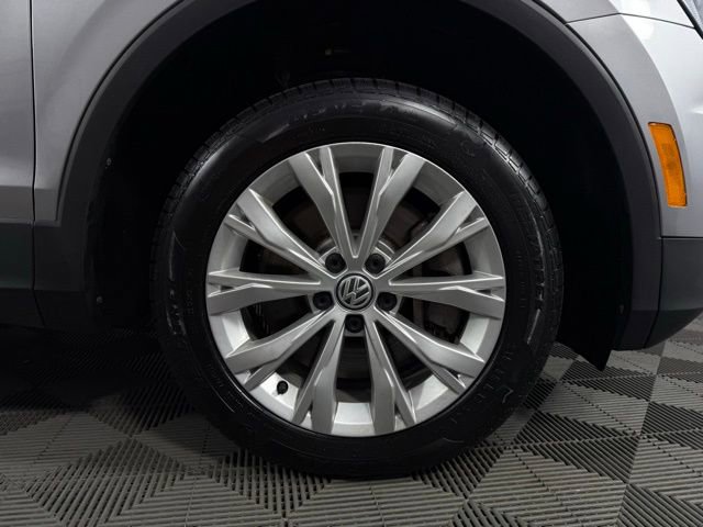 Used 2020 Volkswagen Tiguan S image 9