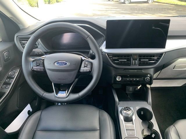 Used 2025 Ford Escape Platinum AWD/4WD image 17