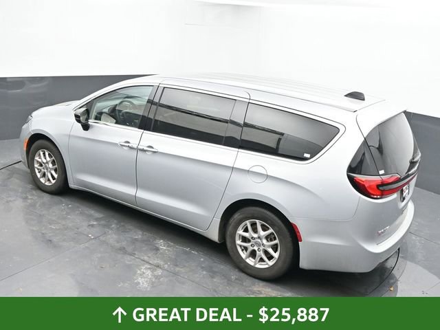 Used 2024 Chrysler Pacifica Touring-L image 43