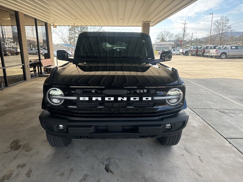 New 2025 Ford Bronco Outer Banks image 2