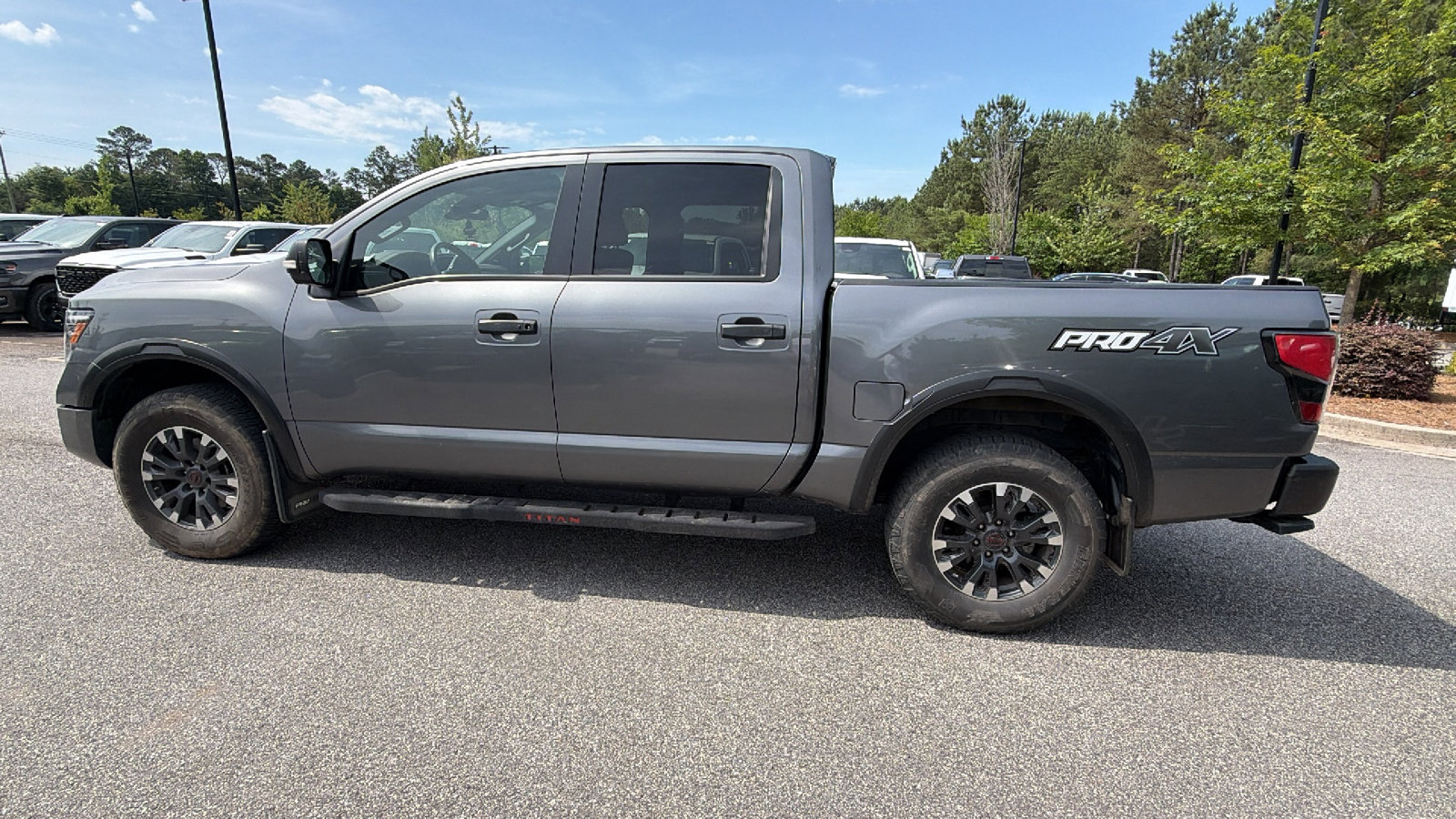 Used 2024 Nissan Titan PRO-4X w/ Pro-4x Convenience Package AWD/4WD image 11