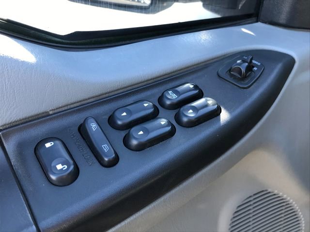 Used 2005 Ford F350 XLT image 6