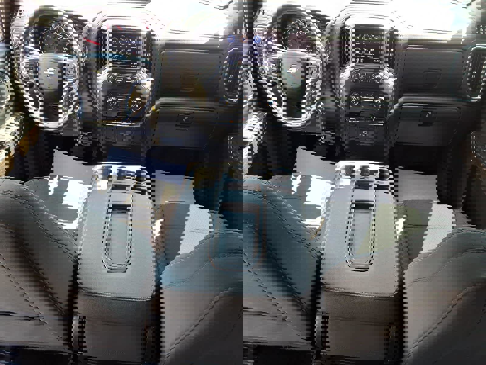 Used 2020 Chevrolet Silverado 1500 LT image 8