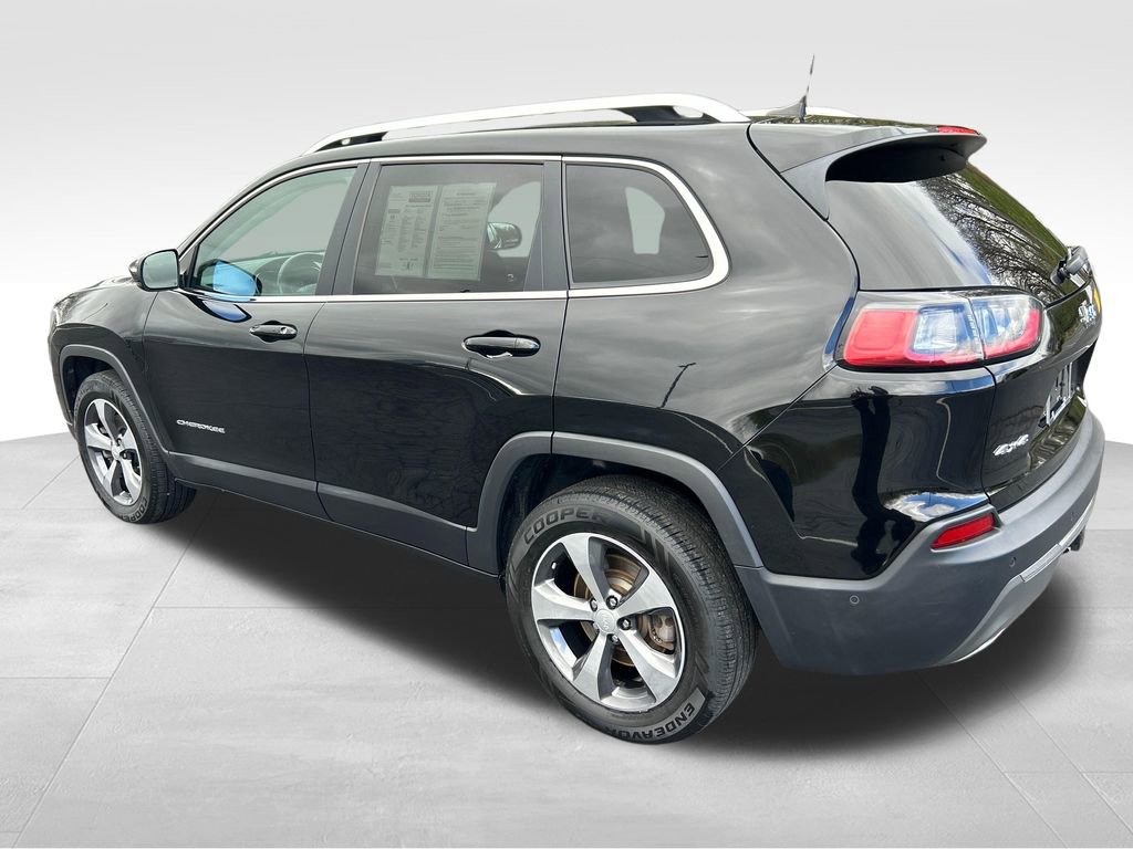 Used 2019 Jeep Cherokee Limited w/ Luxury Group AWD/4WD image 3