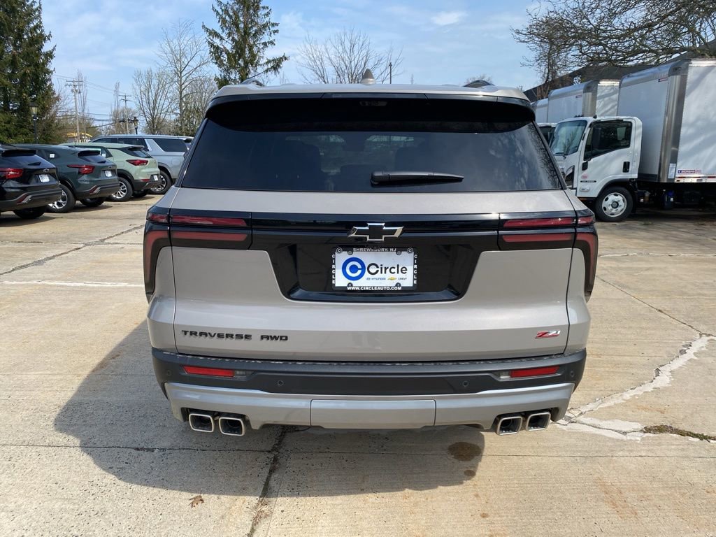 New 2026 Chevrolet Traverse Z71 w/ Enhanced Driving Package AWD/4WD image 5
