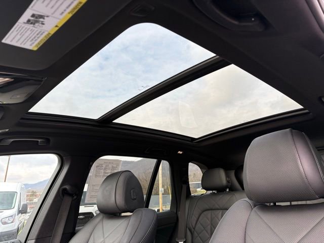 Used 2023 BMW X5 xDrive45e w/ Climate Comfort Package image 29