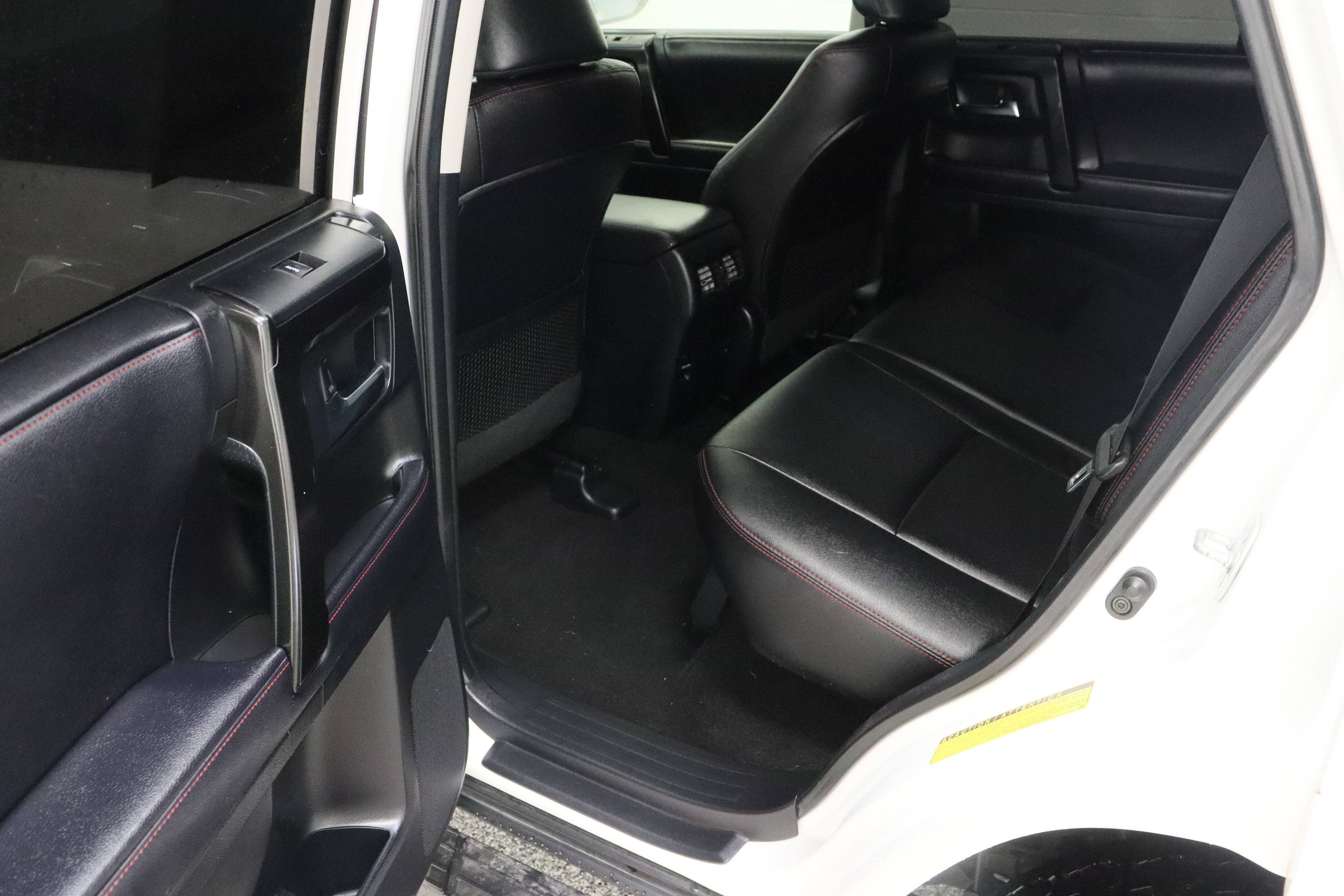 Used 2017 Toyota 4Runner TRD Off-Road Premium AWD/4WD image 28