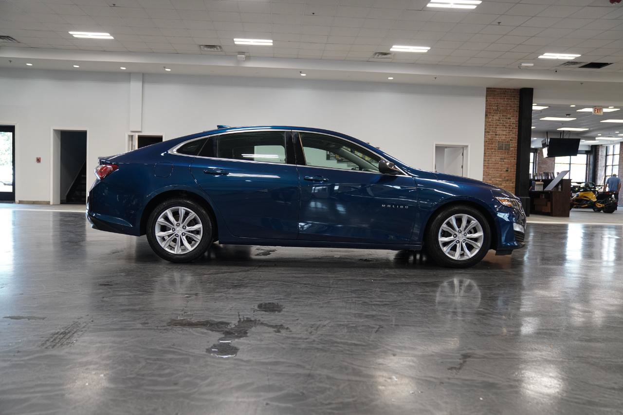 Used 2019 Chevrolet Malibu LT w/ Leather Package FWD image 8
