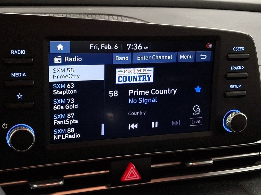 Used 2023 Hyundai Elantra SEL image 14