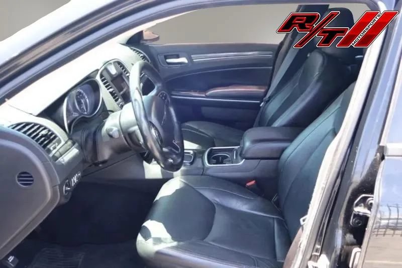 Used 2019 Chrysler 300 Touring w/ Sport Appearance Package RWD image 12