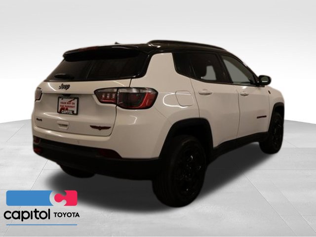 Used 2023 Jeep Compass Trailhawk AWD/4WD image 2