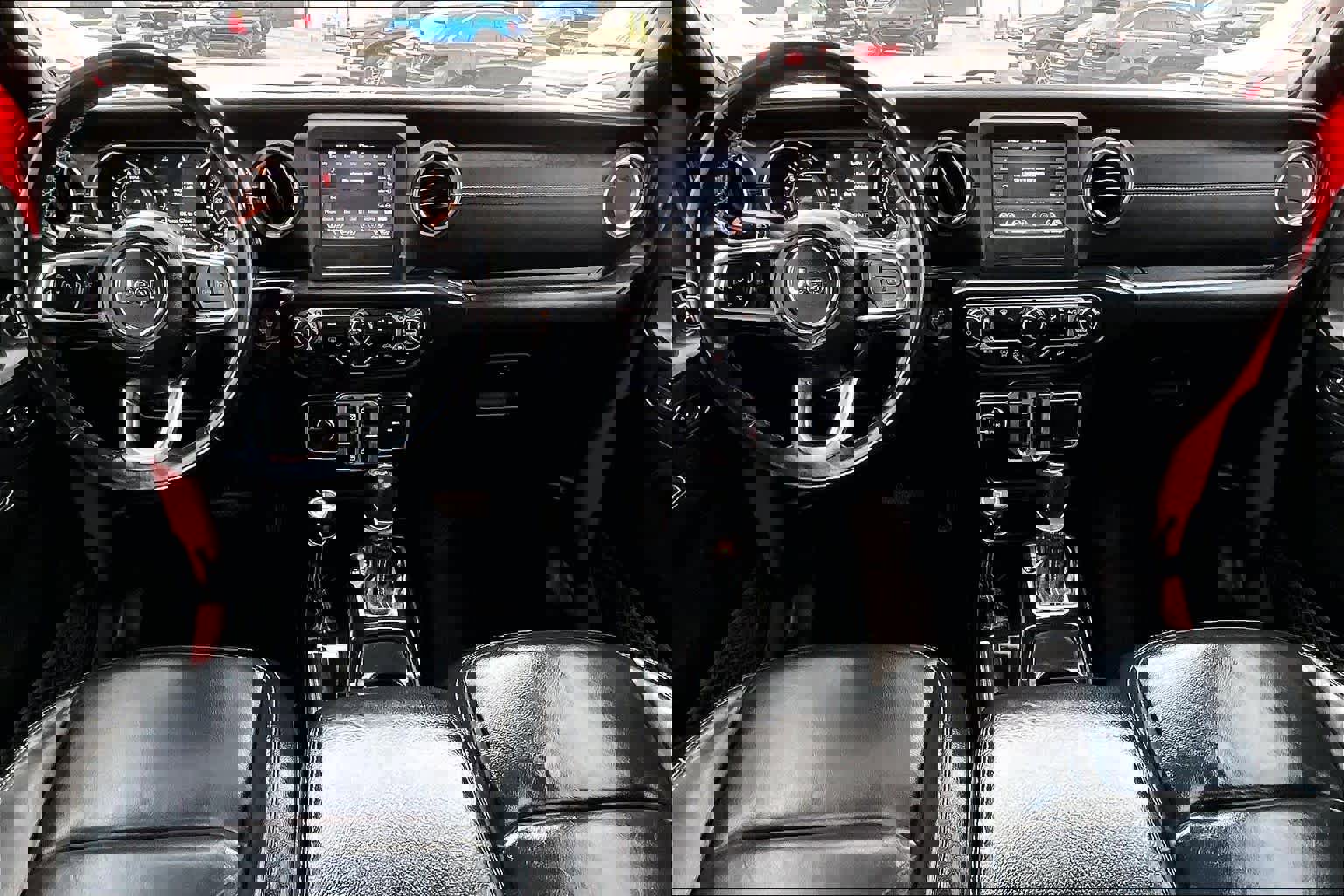 Used 2018 Jeep Wrangler Unlimited Sahara image 14