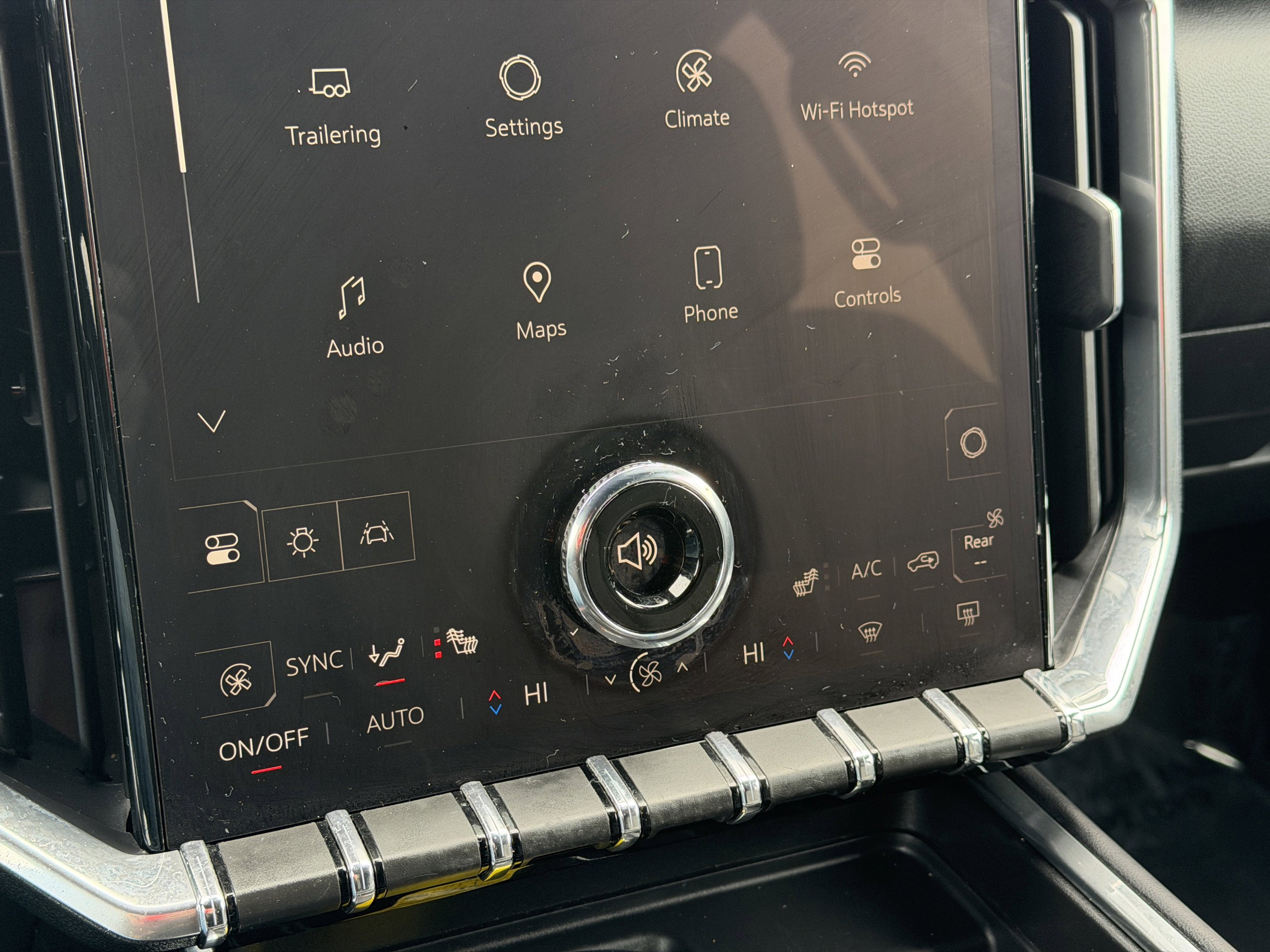 Used 2025 GMC Acadia Elevation image 28