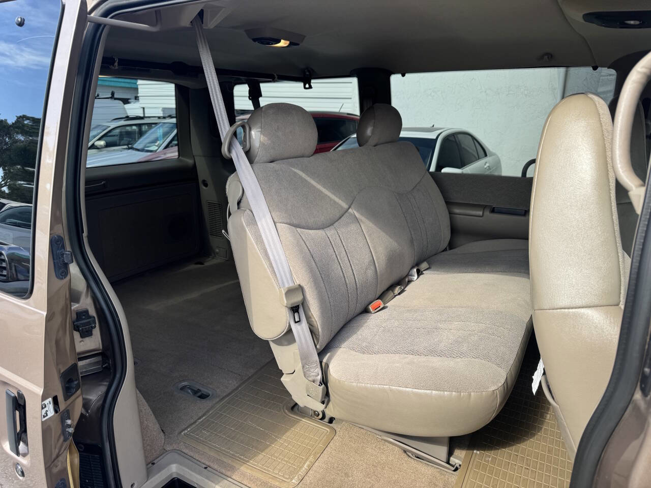 Used 2002 Chevrolet Astro RWD image 11