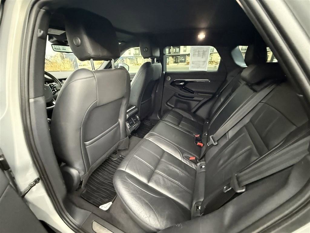 Used 2020 Land Rover Range Rover Evoque R-Dynamic SE image 21