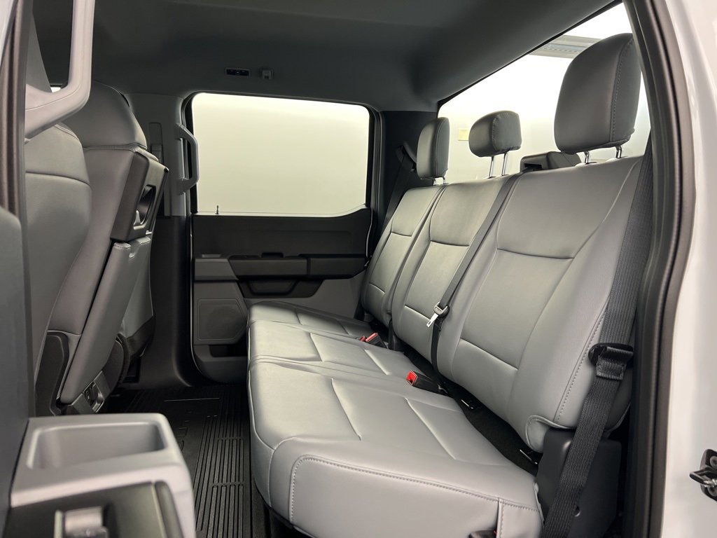 New 2026 Ford F250 XL w/ XL Chrome Package image 24