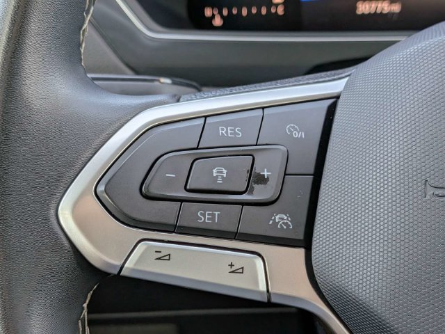 Certified 2023 Volkswagen Tiguan SE w/ Panoramic Sunroof Package FWD image 26
