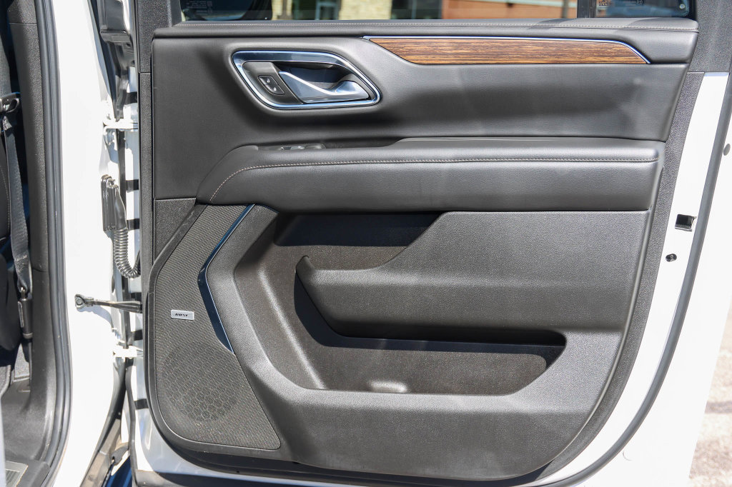 Used 2022 Chevrolet Suburban High Country w/ LPO, Illumination Package AWD/4WD image 19