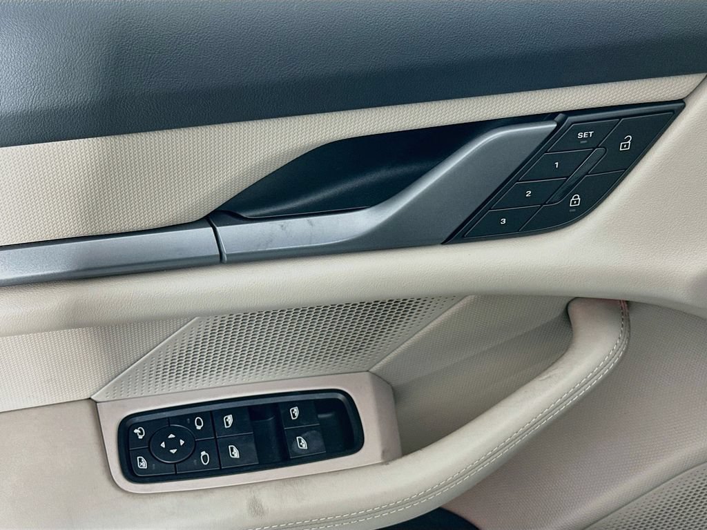New 2026 Porsche Taycan AWD/4WD image 19