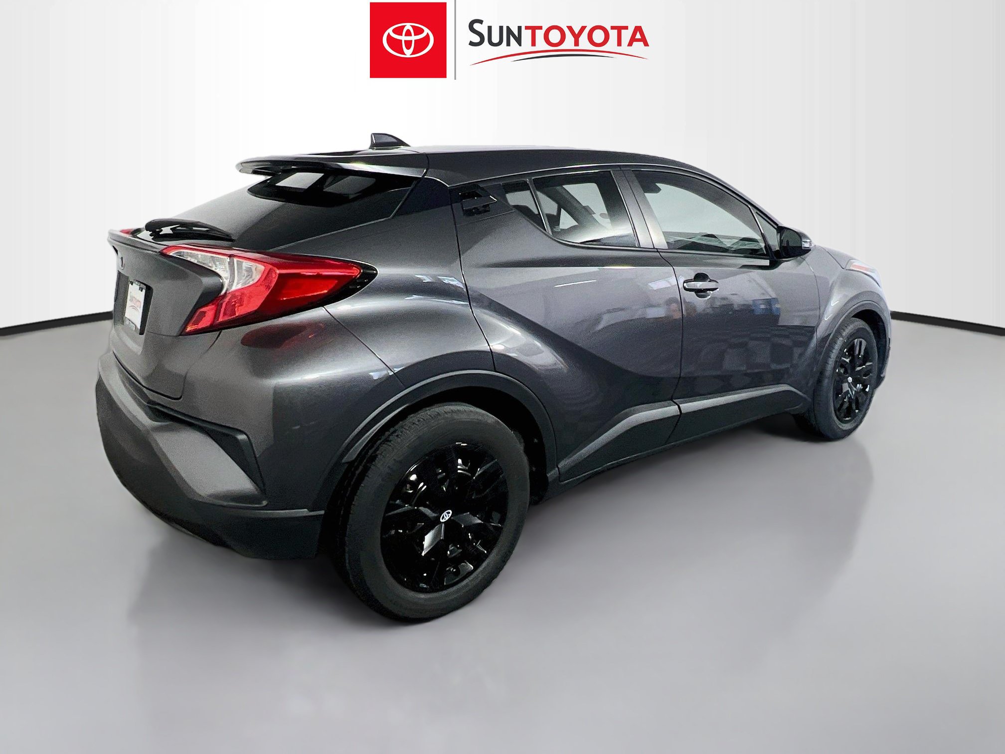 Used 2021 Toyota C-HR LE FWD image 4