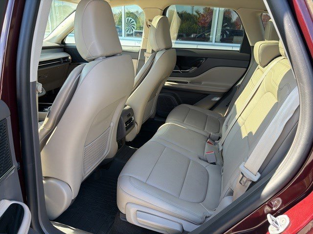 Used 2021 Lincoln Corsair AWD w/ Premium Package image 18