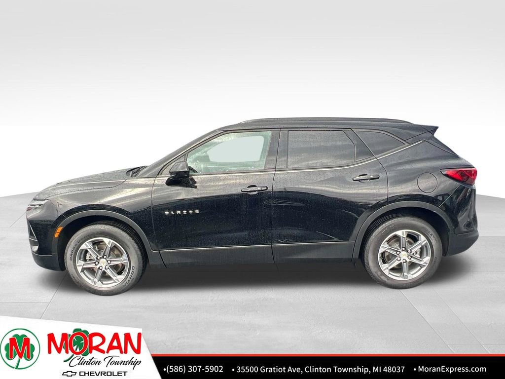 Certified 2024 Chevrolet Blazer LT w/ Convenience Package FWD image 3