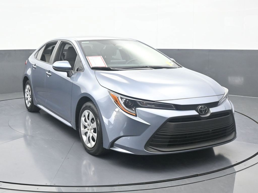 Used 2024 Toyota Corolla LE image 9