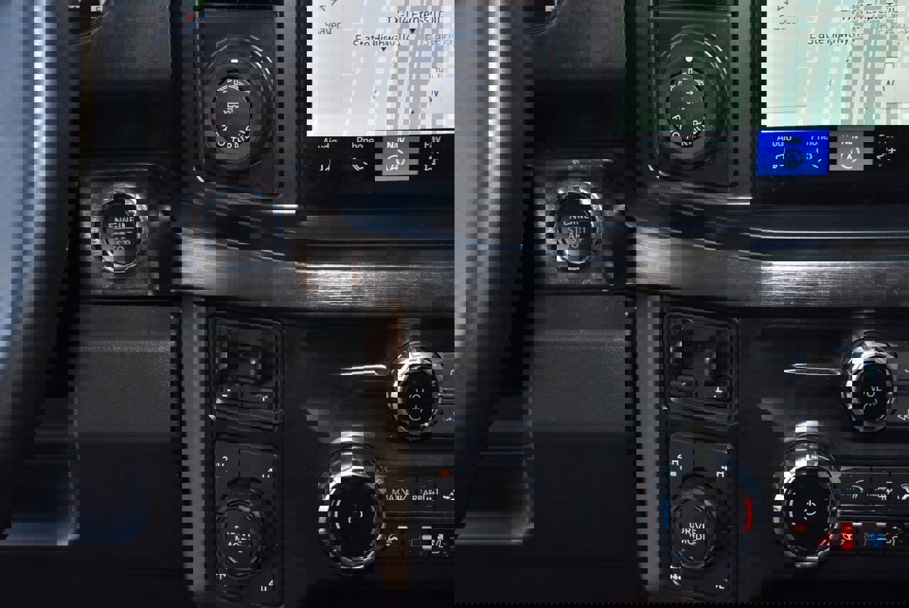 Used 2023 Ford F350 Lariat w/ Lariat Ultimate Package image 30