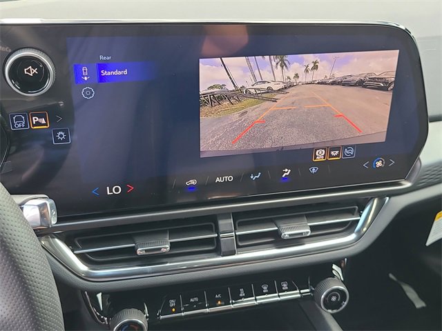 New 2026 Chevrolet Equinox EV LT image 32