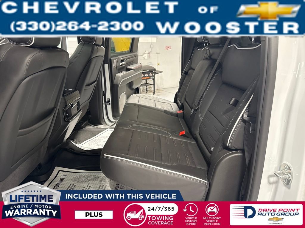 Used 2025 GMC Sierra 2500 AT4X image 23