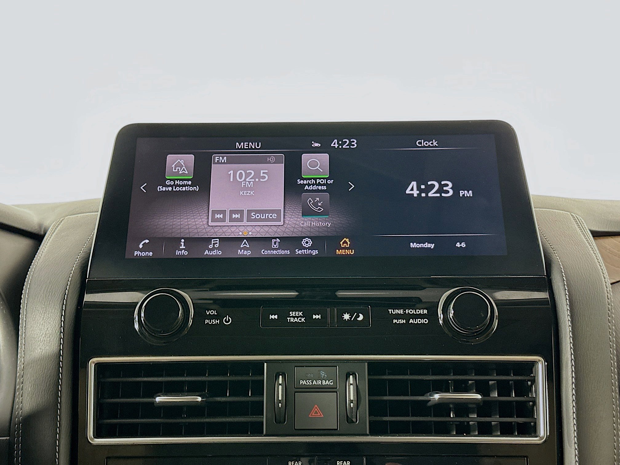 Used 2022 Nissan Armada SL w/ Captain's Chairs Package AWD/4WD image 21