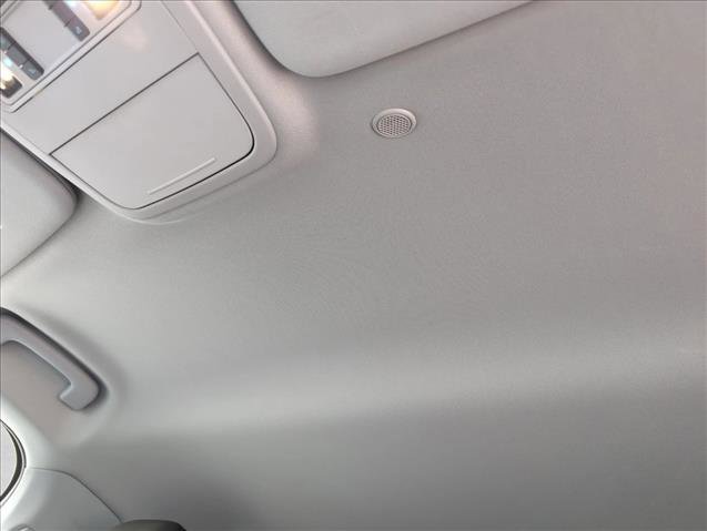 Used 2022 Ford Explorer XLT RWD image 16