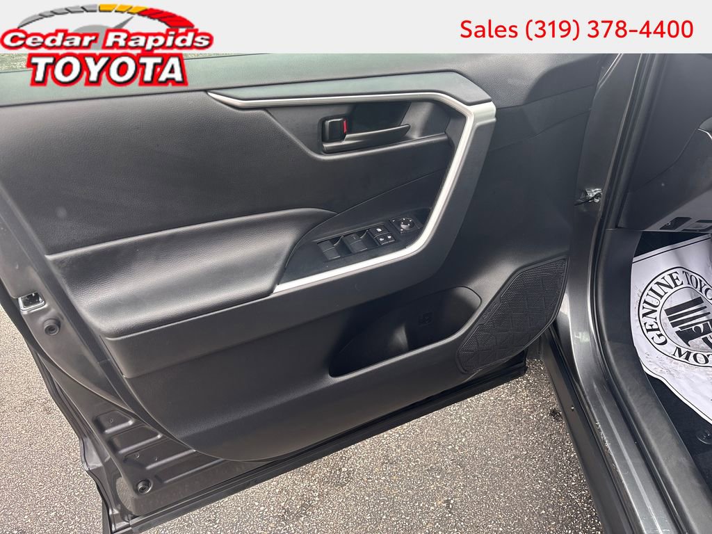 Certified 2025 Toyota RAV4 LE AWD/4WD image 12